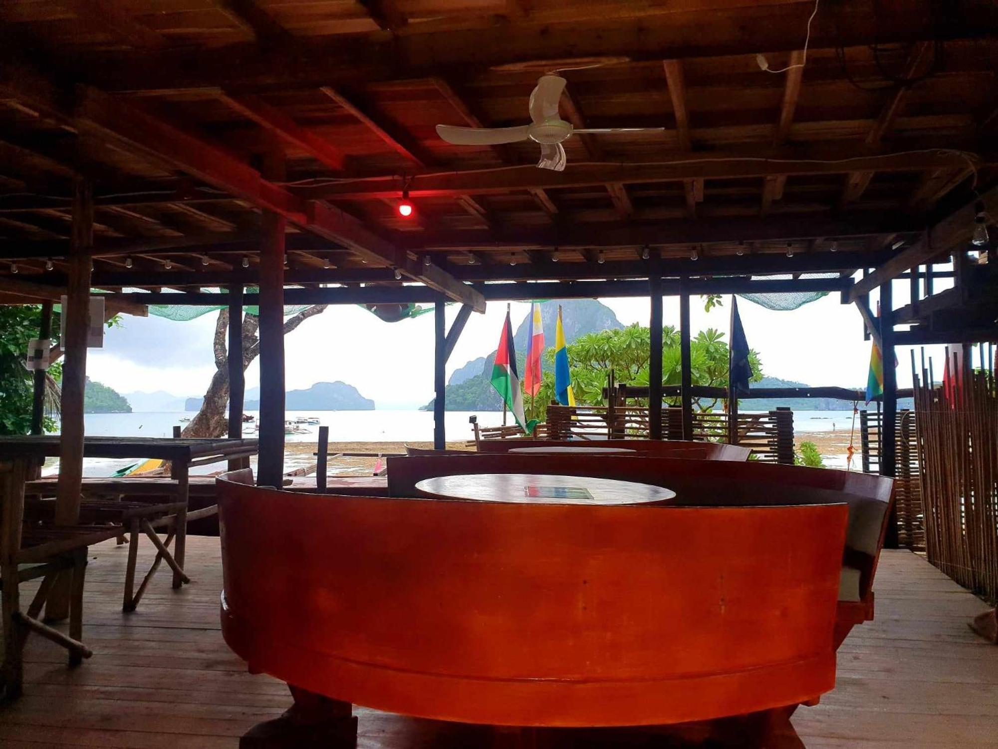 Oia Beach Hostel - エルニド エクステリア 写真